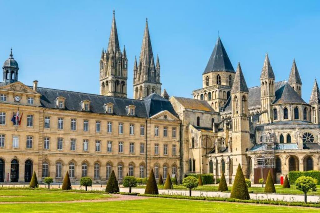 Appart 90M2 Lumineux, Centre, Vue Eglise Penchee Caen Esterno foto